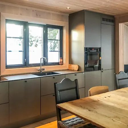 4 Bedroom Nice In 度假居